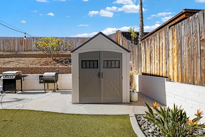 10126 Ashdale Lane, Santee, California 92071