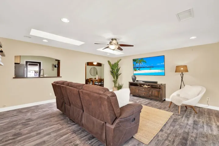 10126 Ashdale Lane, Santee, California 92071