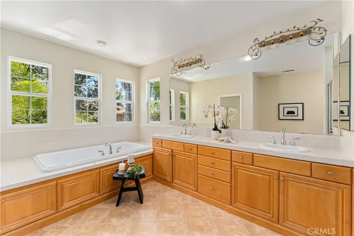 5802 E Treehouse Lane, Anaheim Hills, California 92807