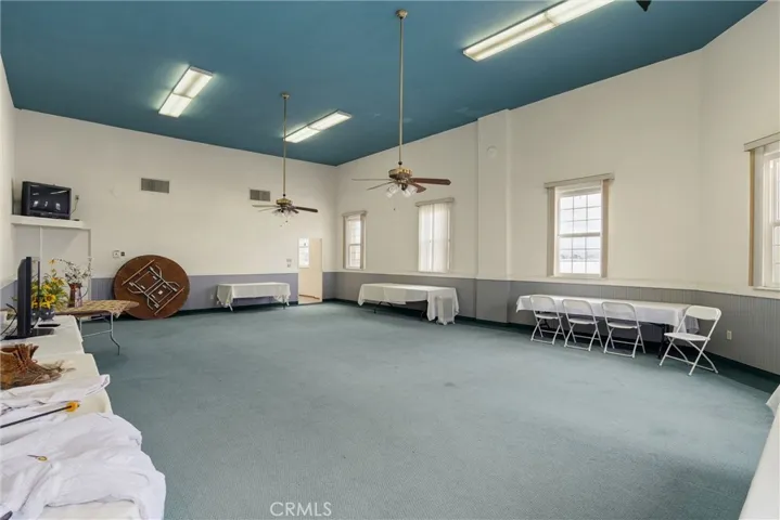 3rd Story huge room
