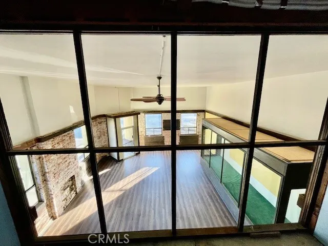 2nd story viewing room