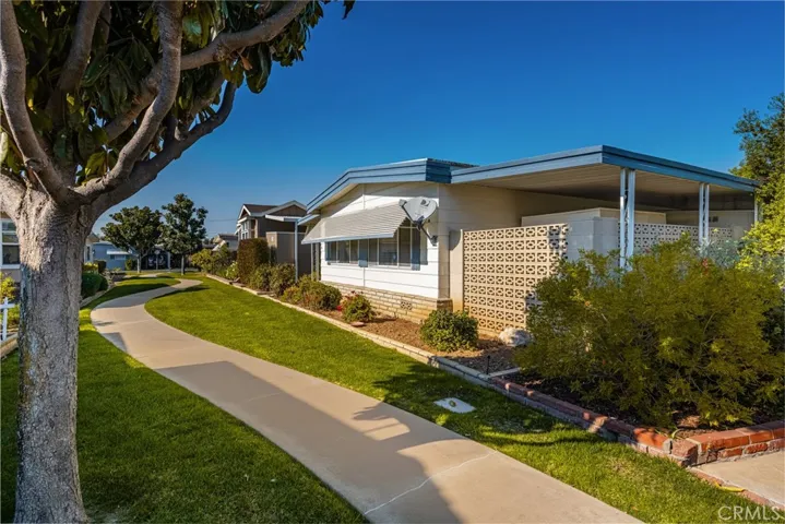 16742 Lake Forest Lane, Yorba Linda, California 92886