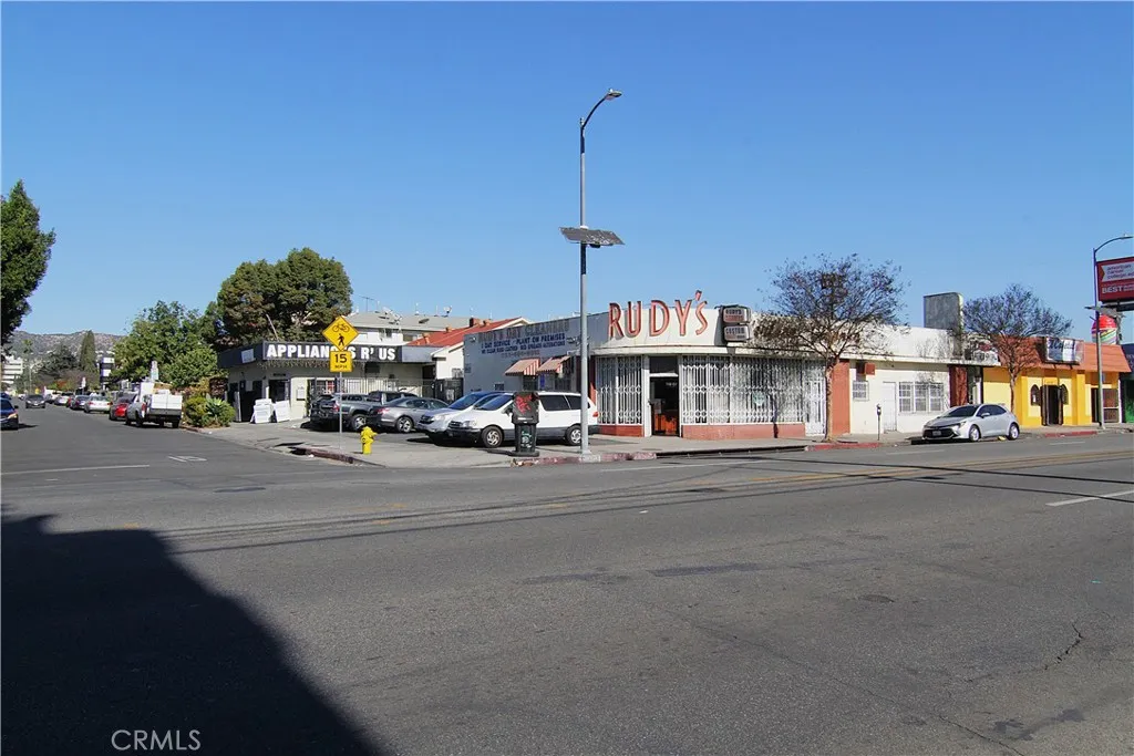 1108 N Kenmore Avenue, Los Angeles, California 90029 home-pic-8