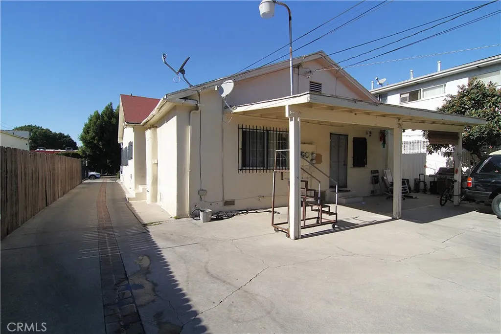 1108 N Kenmore Avenue, Los Angeles, California 90029 home-pic-11