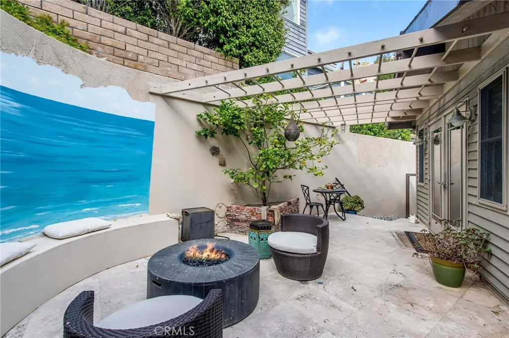 426 Nyes Place, Laguna Beach, California 92651 home-pic-8