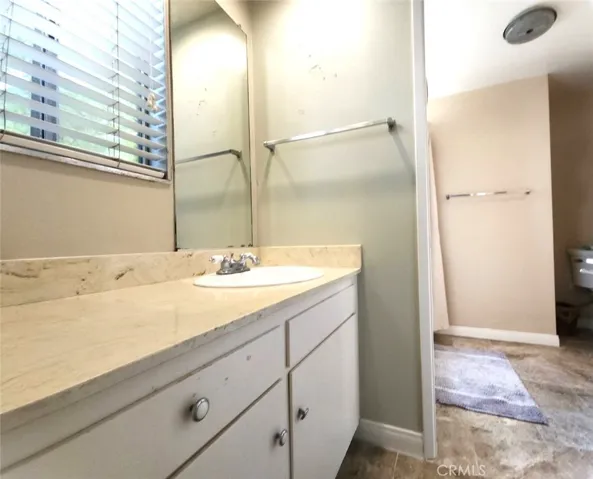 Master En Suite 1/2 Bath