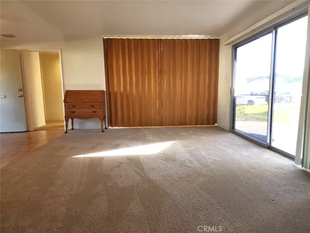 Den Doors Fully Closed