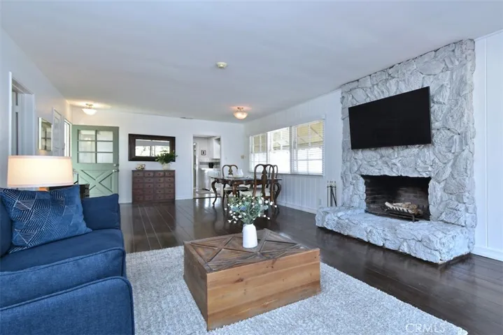 14541 Addison Street, Sherman Oaks, California 91403