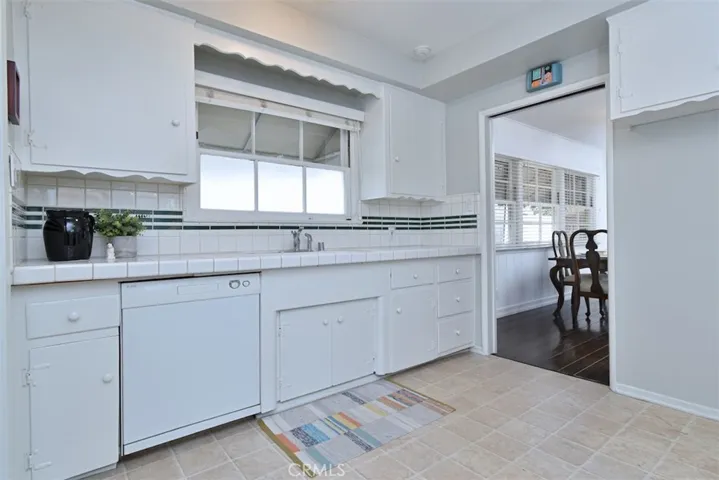 14541 Addison Street, Sherman Oaks, California 91403