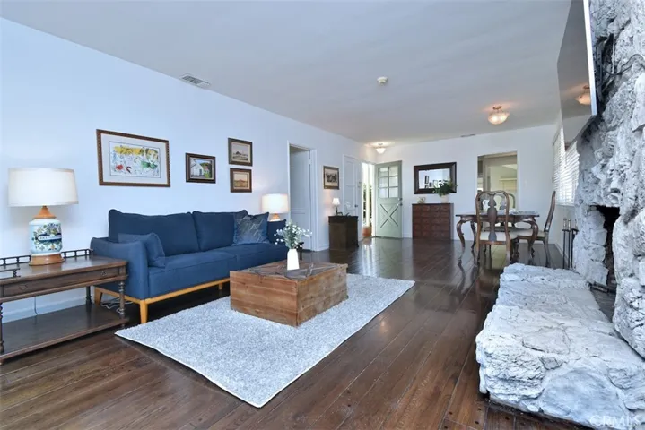 14541 Addison Street, Sherman Oaks, California 91403