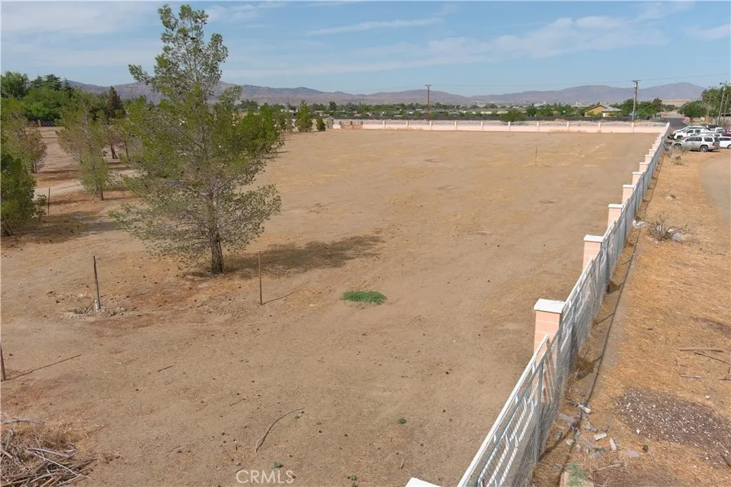 36646 92nd Street E, Littlerock, California 93543 home-pic-10