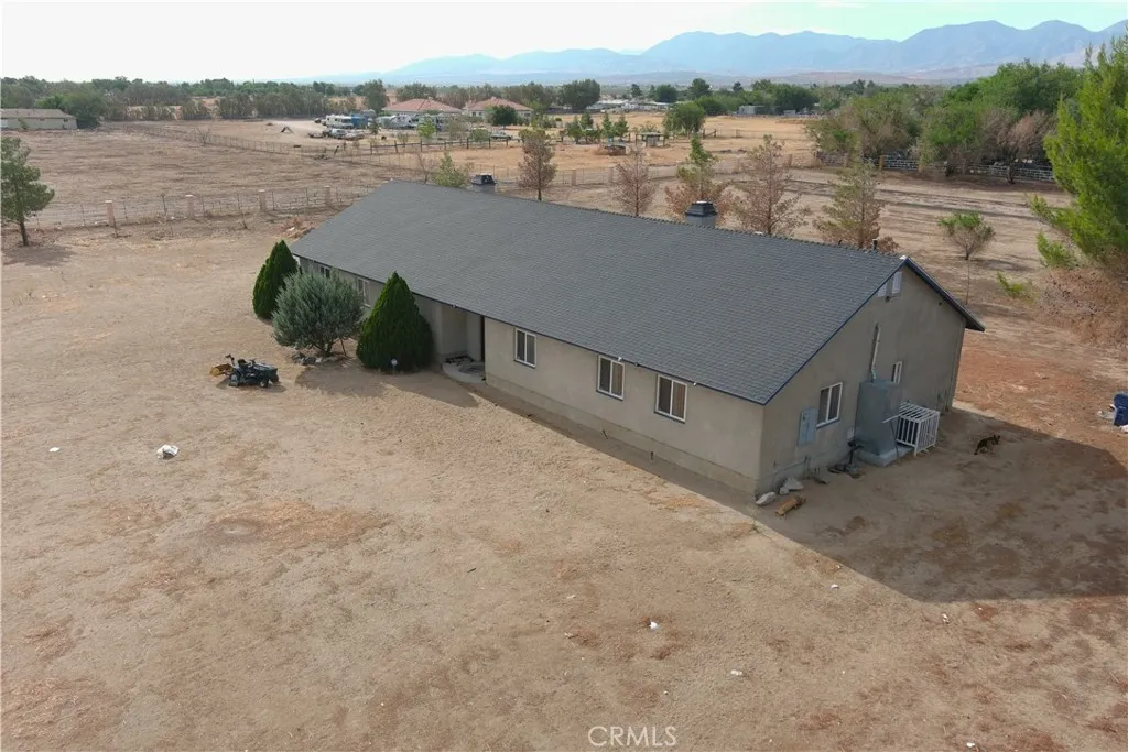36646 92nd Street E, Littlerock, California 93543 home-pic-5