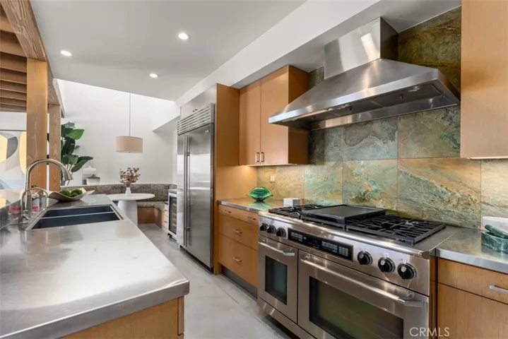 1074 Flamingo Road, Laguna Beach, California 92651