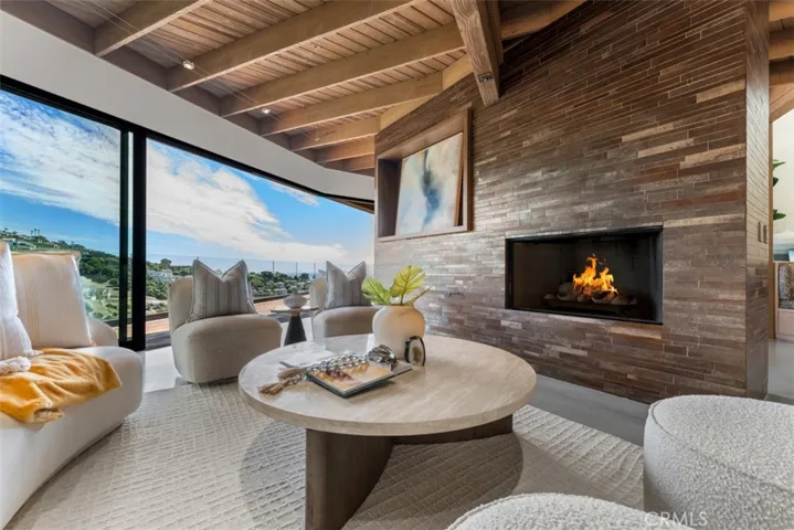 1074 Flamingo Road, Laguna Beach, California 92651