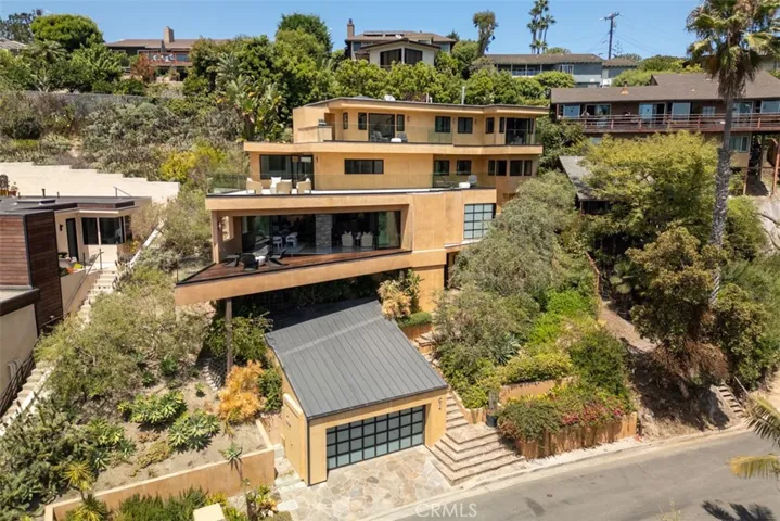 1074 Flamingo Road, Laguna Beach, California 92651
