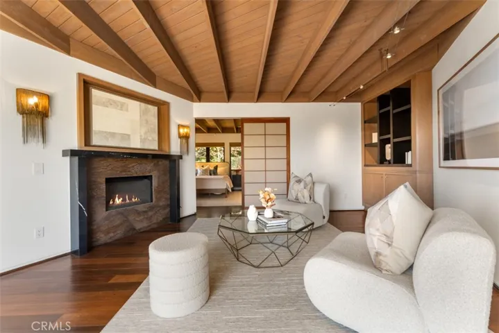 1074 Flamingo Road, Laguna Beach, California 92651