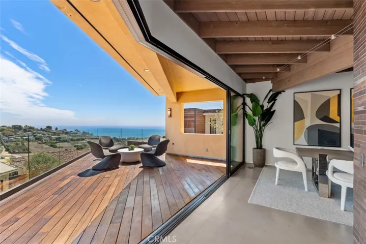 1074 Flamingo Road, Laguna Beach, California 92651
