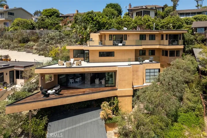 1074 Flamingo Road, Laguna Beach, California 92651