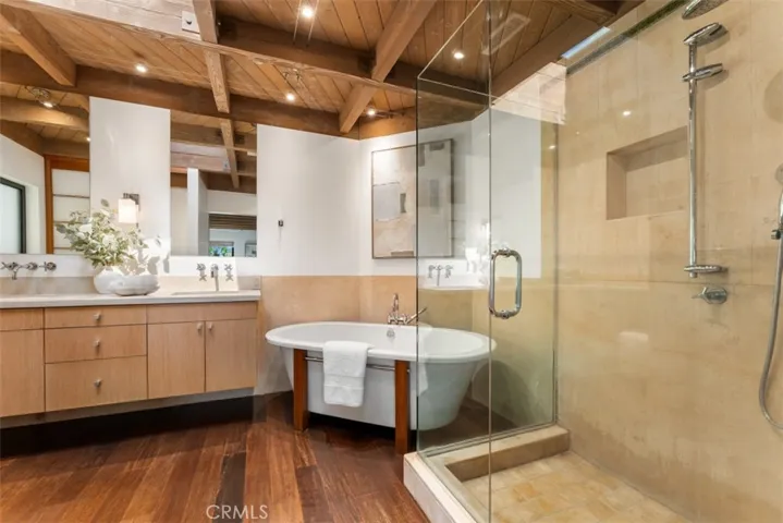 1074 Flamingo Road, Laguna Beach, California 92651