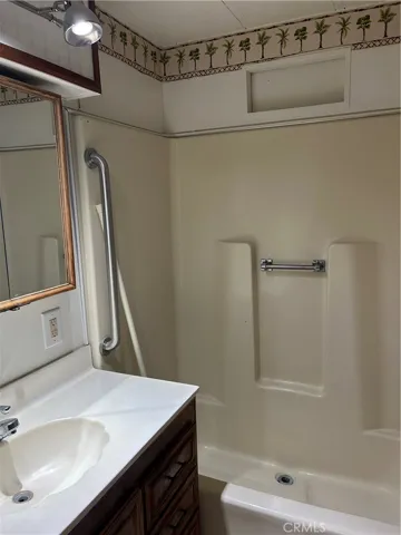 833 Grove Avenue, San Jacinto, California 92583