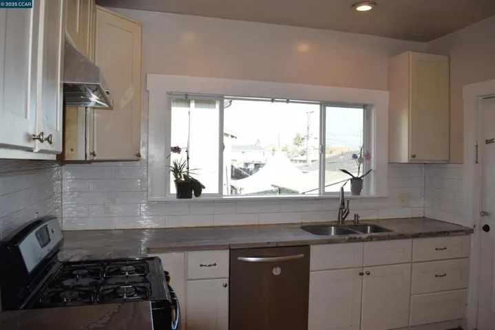 466 4th St, Richmond, California 94801