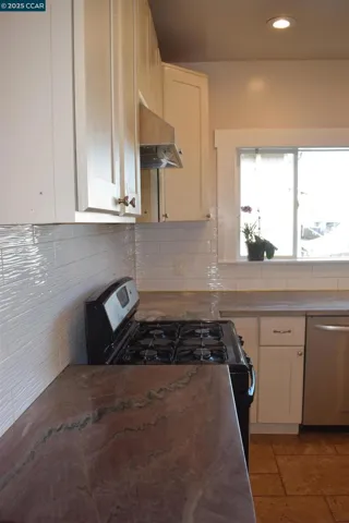 466 4th St, Richmond, California 94801