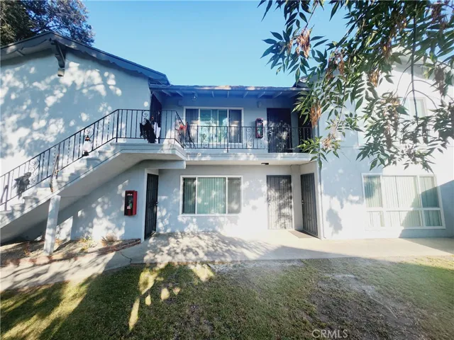 1100 W Porter Avenue 6, Fullerton, California 92833