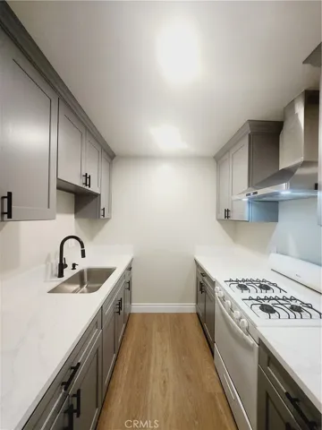 1100 W Porter Avenue 6, Fullerton, California 92833