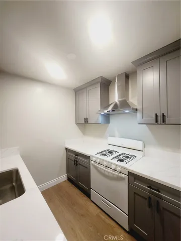 1100 W Porter Avenue 6, Fullerton, California 92833
