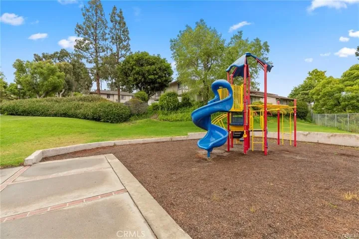 6548 Shady Gate Lane 29, Yorba Linda, California 92886