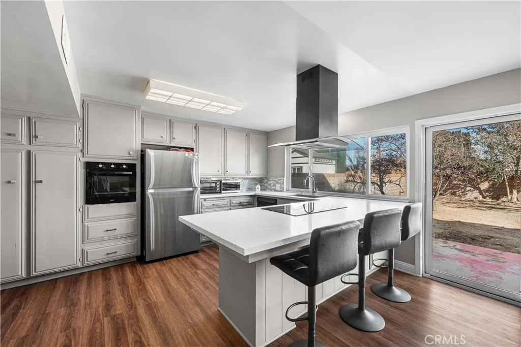 44028 Halcom Avenue, Lancaster, California 93536 home-pic-7