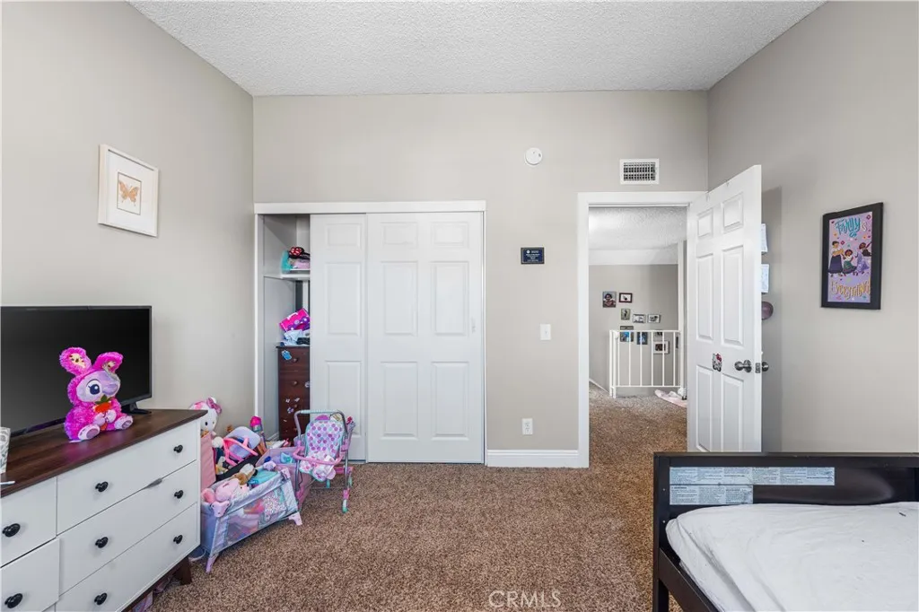 44028 Halcom Avenue, Lancaster, California 93536 home-pic-20