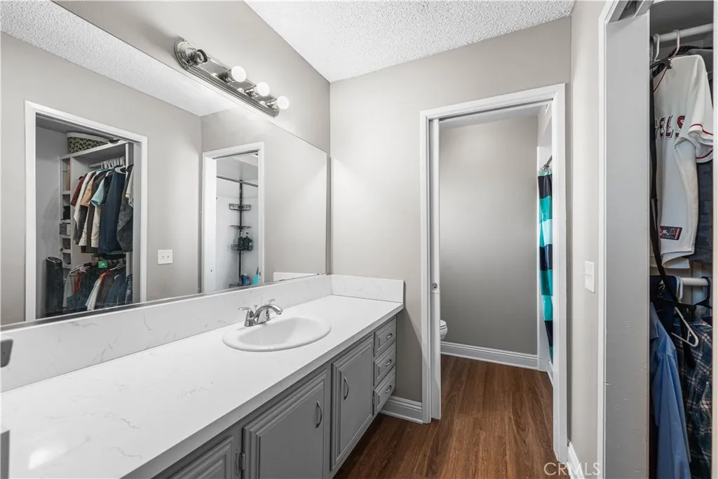 44028 Halcom Avenue, Lancaster, California 93536 home-pic-25