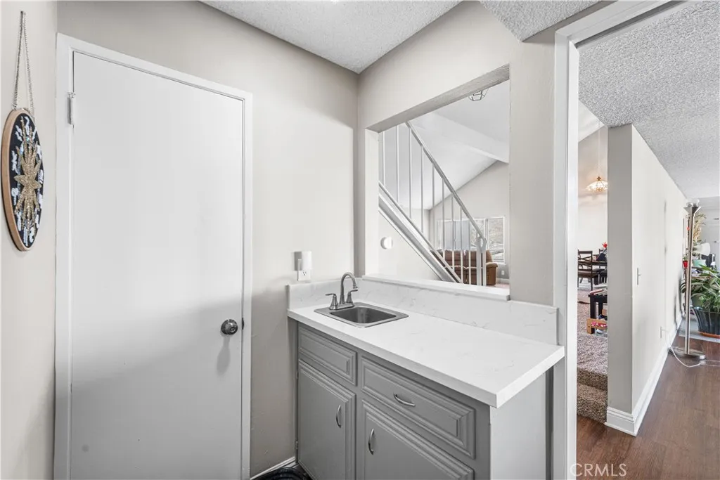 44028 Halcom Avenue, Lancaster, California 93536 home-pic-14