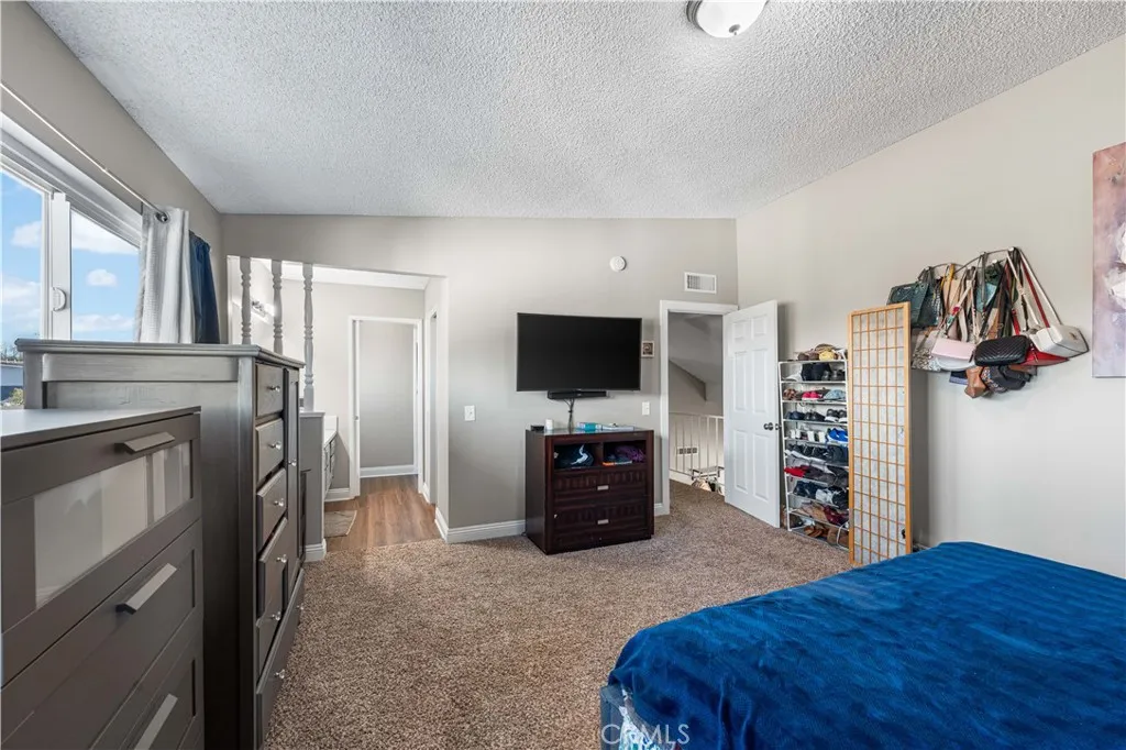 44028 Halcom Avenue, Lancaster, California 93536 home-pic-24