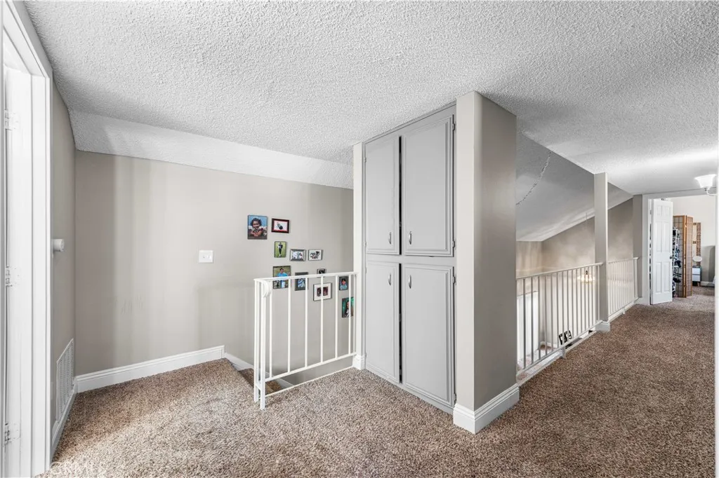 44028 Halcom Avenue, Lancaster, California 93536 home-pic-18