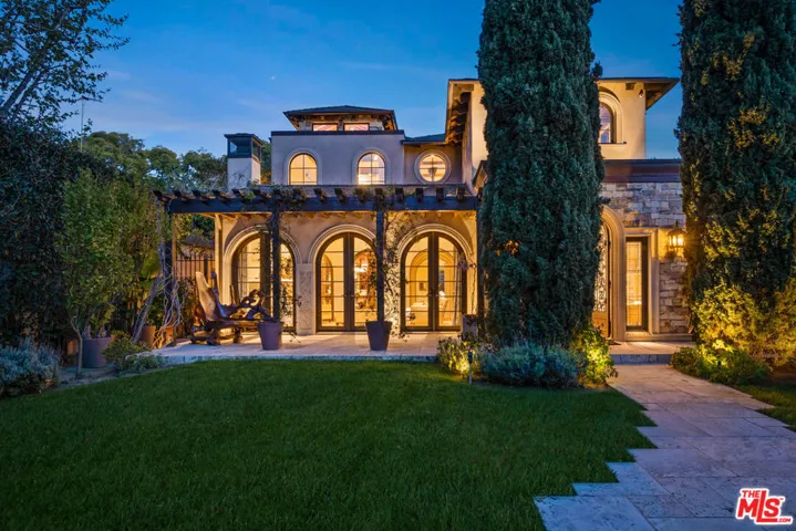506 Palisades Avenue, Santa Monica, California 90402