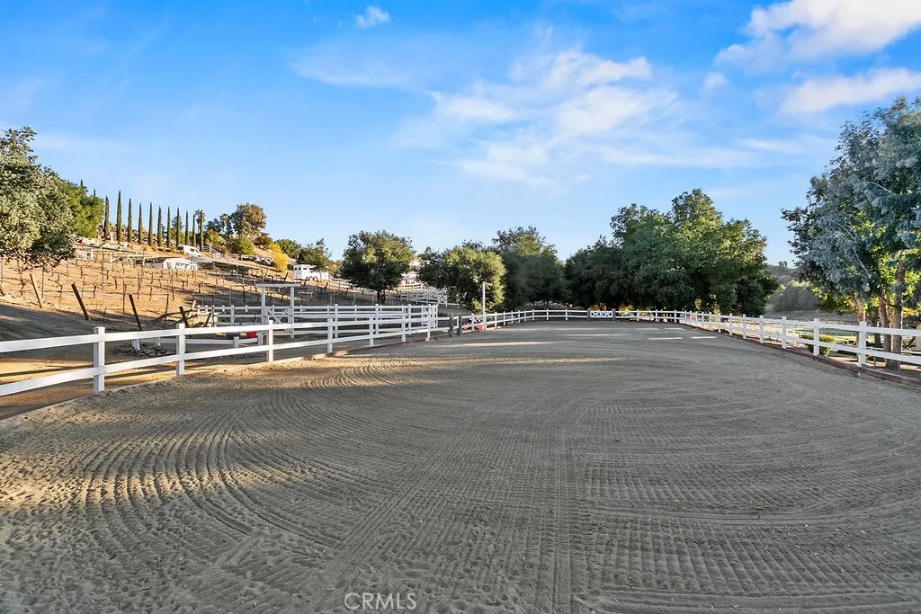 40075 Avenida La Cresta, Murrieta, California 92562 home-pic-53