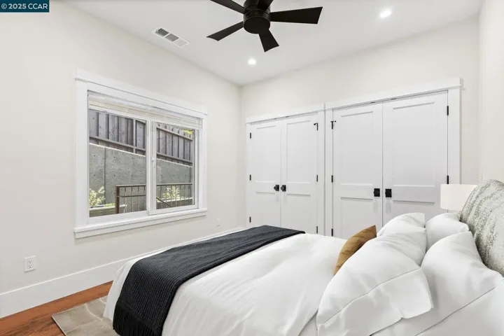 100 Moraga Way, Orinda, California 94563-1234