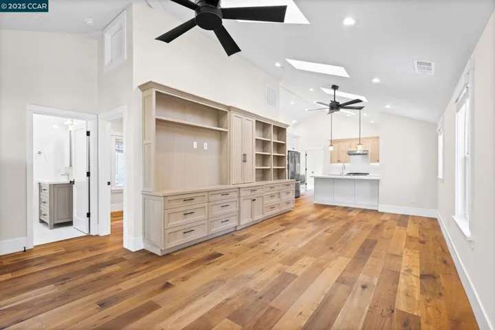 100 Moraga Way, Orinda, California 94563-1234