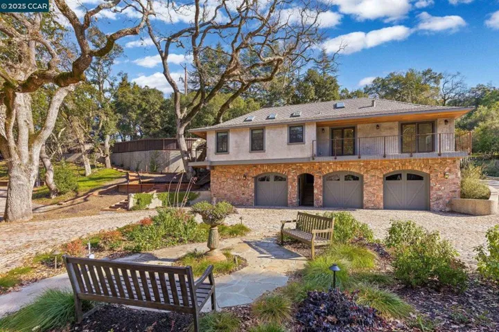 100 Moraga Way, Orinda, California 94563-1234