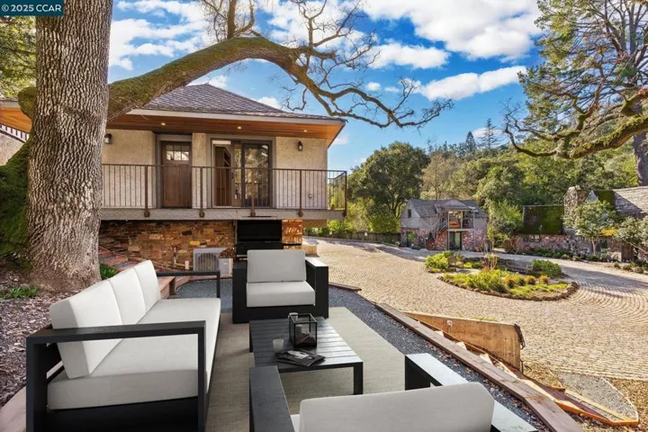100 Moraga Way, Orinda, California 94563-1234