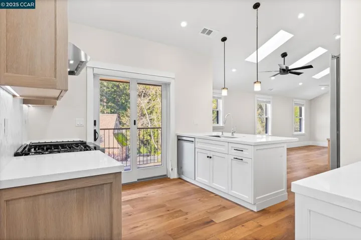 100 Moraga Way, Orinda, California 94563-1234