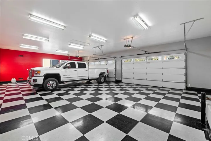 Oversized 4-Car Garage