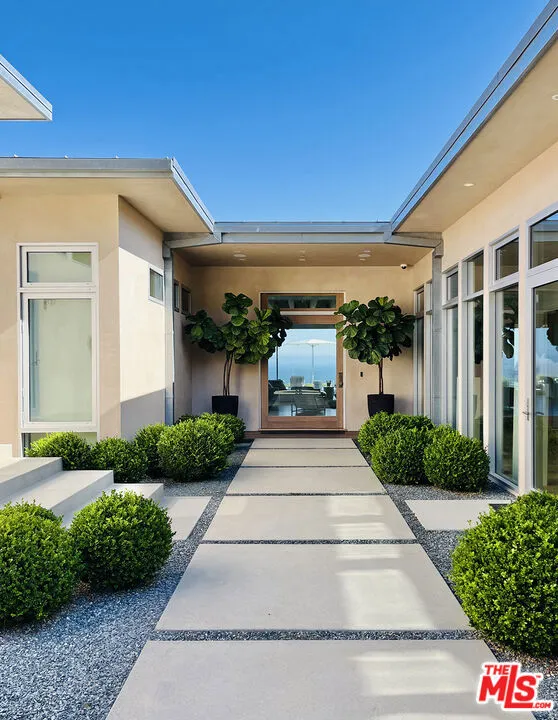 24685 Pacific Coast Highway, Malibu, California 90265 home-pic-4