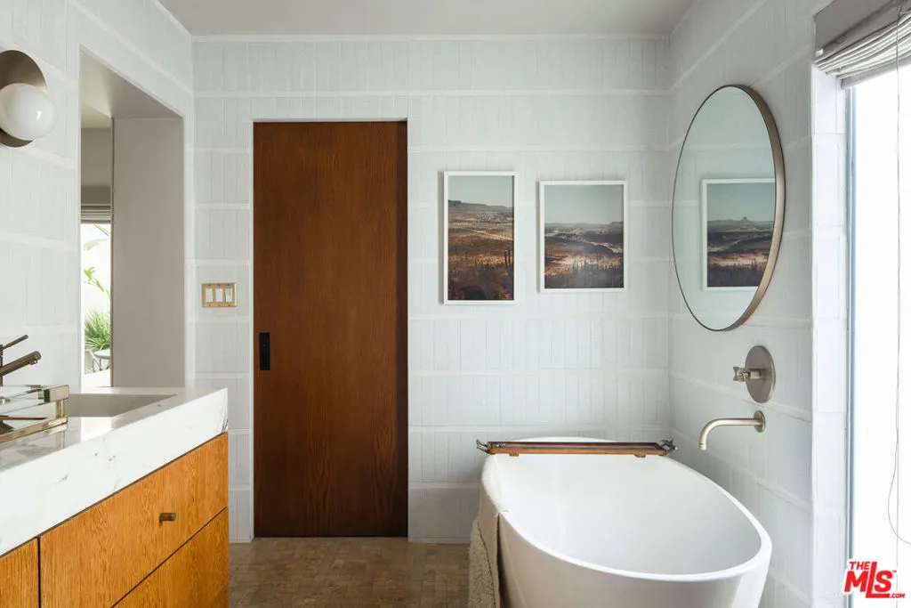 2102 Ridgemont Drive, Los Angeles, California 90046 home-pic-17