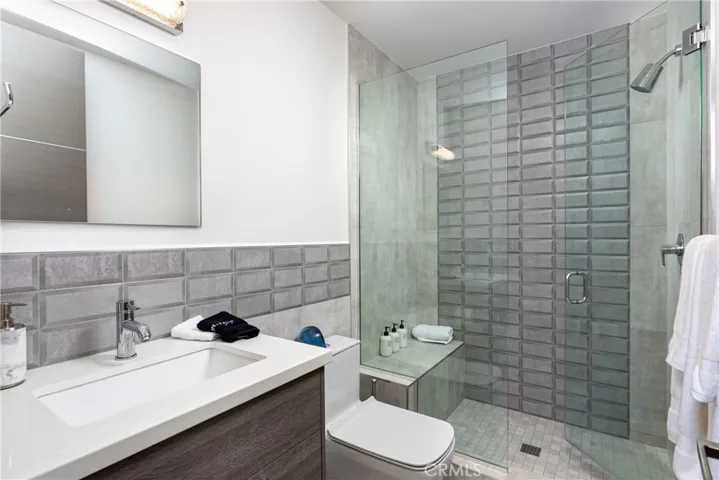358 Dahlia Place, Corona Del Mar, California 92625