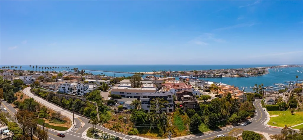 358 Dahlia Place, Corona Del Mar, California 92625