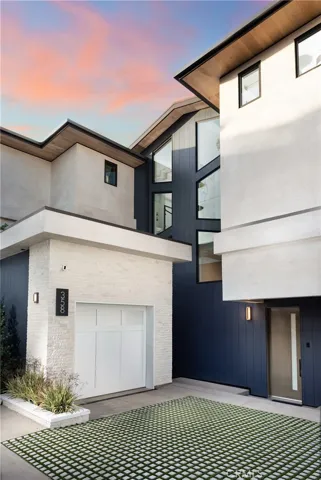 358 Dahlia Place, Corona Del Mar, California 92625