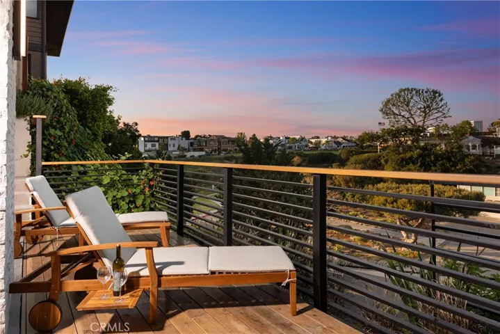 358 Dahlia Place, Corona Del Mar, California 92625